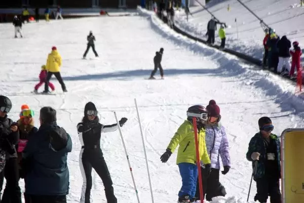 Kartalkaya'da hafta sonunda kayak keyfi Kartalkaya'da hafta sonunda kayak keyfi