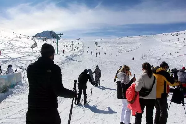 Kartalkaya'da hafta sonunda kayak keyfi Kartalkaya'da hafta sonunda kayak keyfi