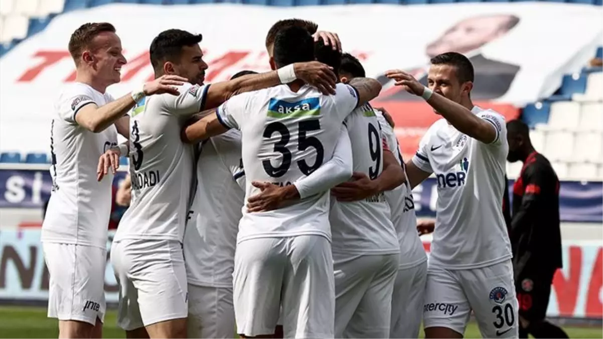 Kasımpaşa, evinde Fatih Karagümrük'ü 3-2 mağlup etti