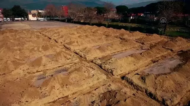 Kiraz'da kapalı pazar yerinin temeli atıldı Kiraz'da kapalı pazar yerinin temeli atıldı