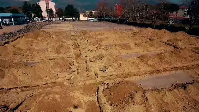 Kiraz'da kapalı pazar yerinin temeli atıldı Kiraz'da kapalı pazar yerinin temeli atıldı