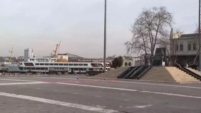 Hafta sonu kısıtlamasının ilk günü sakin geçiyor Hafta sonu kısıtlamasının ilk günü sakin geçiyor