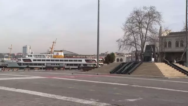 Hafta sonu kısıtlamasının ilk günü sakin geçiyor Hafta sonu kısıtlamasının ilk günü sakin geçiyor