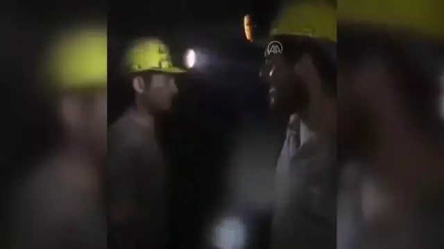Maden ocağındaki kazada hayatını kaybeden 2 işçinin birlikte türkü söylediği görüntü ortaya çıktı Maden ocağındaki kazada hayatını kaybeden 2 işçinin birlikte türkü söylediği görüntü ortaya çıktı