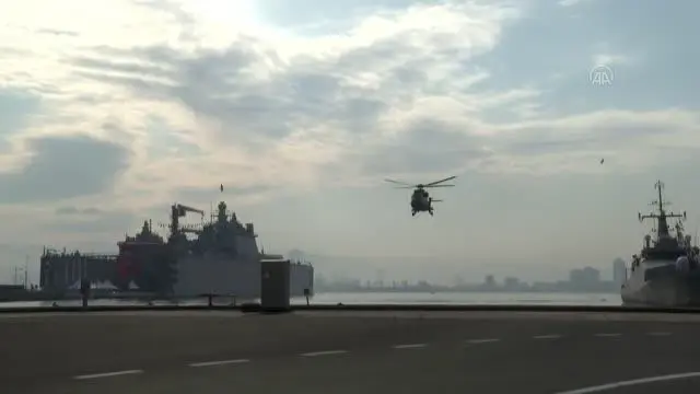 Son dakika haber | Milli Savunma Bakanı Hulusi Akar, TCG Gür denizaltısını ziyaret etti Son dakika haber | Milli Savunma Bakanı Hulusi Akar, TCG Gür denizaltısını ziyaret etti