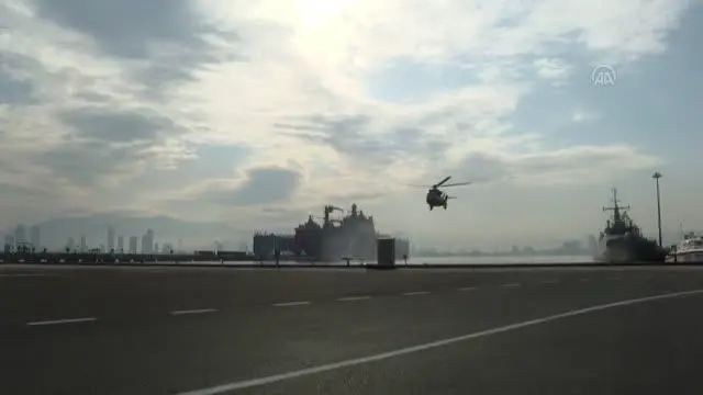 Son dakika haber | Milli Savunma Bakanı Hulusi Akar, TCG Gür denizaltısını ziyaret etti Son dakika haber | Milli Savunma Bakanı Hulusi Akar, TCG Gür denizaltısını ziyaret etti