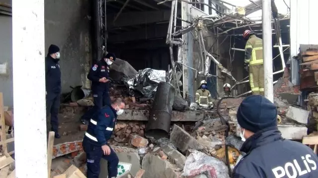Mobilya fabrikasında patlama: 1 ölü 5 ağır yaralı Mobilya fabrikasında patlama: 1 ölü 5 ağır yaralı