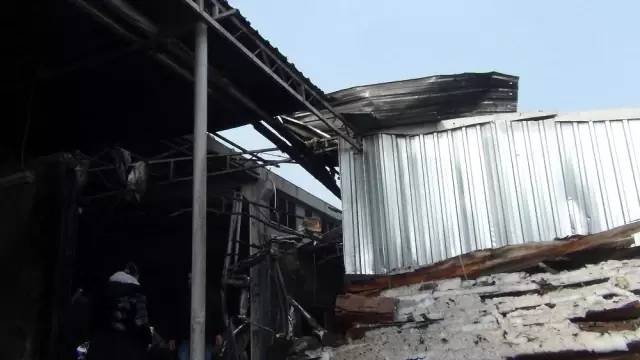 Mobilya fabrikasında patlama: 1 ölü 5 ağır yaralı Mobilya fabrikasında patlama: 1 ölü 5 ağır yaralı