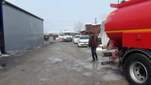 Mobilya fabrikasında patlama: 1 ölü 5 ağır yaralı Mobilya fabrikasında patlama: 1 ölü 5 ağır yaralı