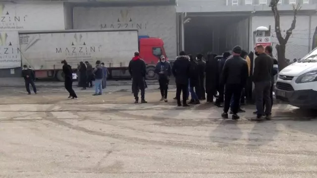 Mobilya fabrikasında patlama: 1 ölü 5 ağır yaralı Mobilya fabrikasında patlama: 1 ölü 5 ağır yaralı