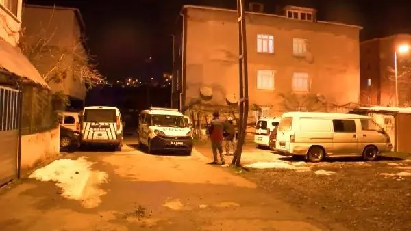 Pendik'te oğlunun kalbinden bıçakladığı anne ağır yaralandı Pendik'te oğlunun kalbinden bıçakladığı anne ağır yaralandı