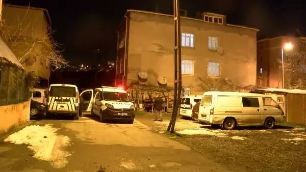 Pendik'te oğlunun kalbinden bıçakladığı anne ağır yaralandı Pendik'te oğlunun kalbinden bıçakladığı anne ağır yaralandı