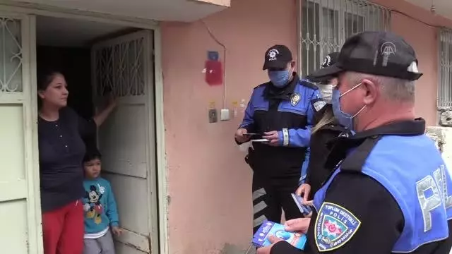 Son dakika haberi | Polis, falcı ve seyyar satıcı gibi evlere giden dolandırıcılara karşı vatandaşı uyardı Son dakika haberi | Polis, falcı ve seyyar satıcı gibi evlere giden dolandırıcılara karşı vatandaşı uyardı