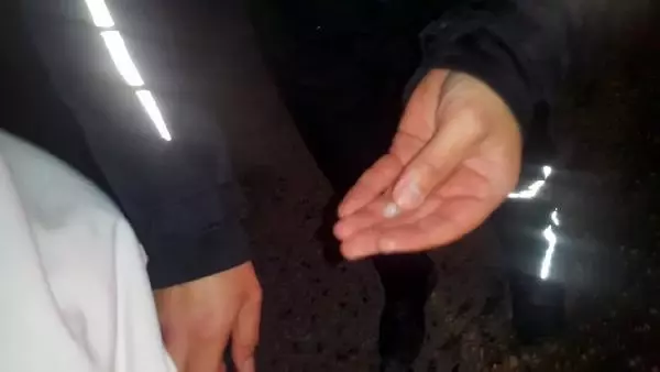 Polisin 'dur' ihtarına uymayan otomobilde uyuşturucu ele geçirildi: 3 gözaltı Polisin 'dur' ihtarına uymayan otomobilde uyuşturucu ele geçirildi: 3 gözaltı