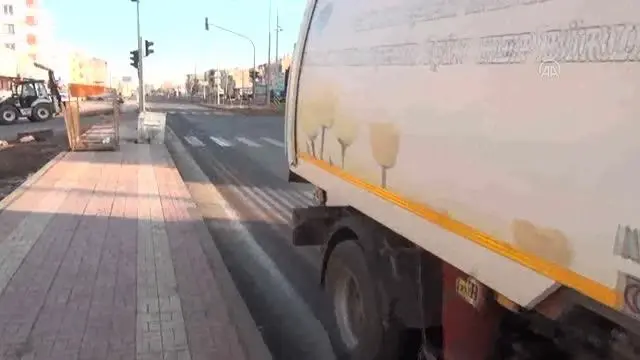 Son dakika haberleri! ŞANLIURFA - Cadde ve sokaklarda sessizlik hakim Son dakika haberleri! ŞANLIURFA - Cadde ve sokaklarda sessizlik hakim