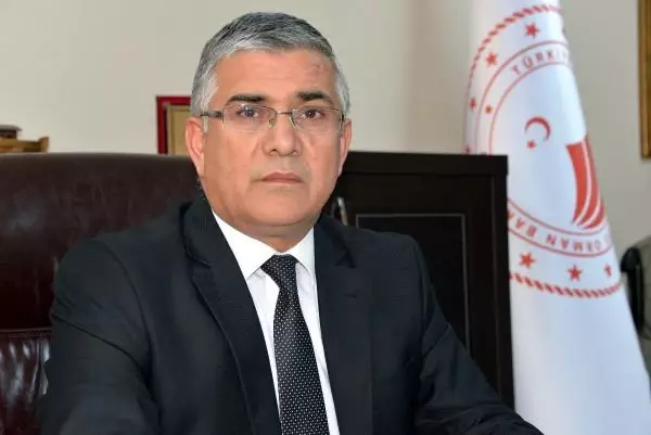 Sayıları artan yaban keçilerinin peşine düşen avcılar, fotokapana yakalandı Sayıları artan yaban keçilerinin peşine düşen avcılar, fotokapana yakalandı