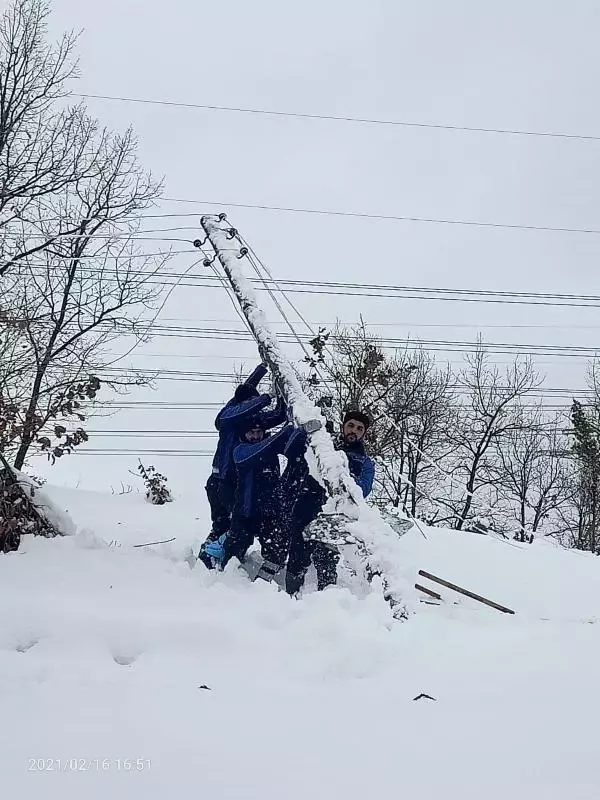 SEDAŞ kar çalışmalarında son durumu açıkladı SEDAŞ kar çalışmalarında son durumu açıkladı