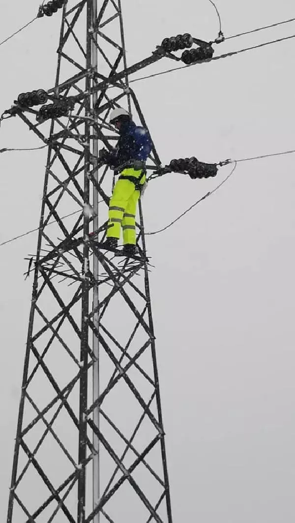 SEDAŞ kar çalışmalarında son durumu açıkladı SEDAŞ kar çalışmalarında son durumu açıkladı