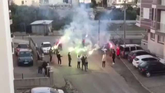 Serik'te bir grup taraftardan otizmli Kuzey Kaan Saka'ya doğum günü sürprizi Serik'te bir grup taraftardan otizmli Kuzey Kaan Saka'ya doğum günü sürprizi