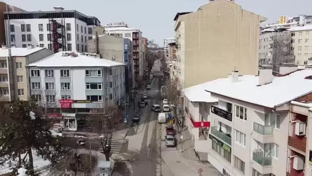 Sokağa çıkma kısıtlamasına riayet ediliyor Sokağa çıkma kısıtlamasına riayet ediliyor