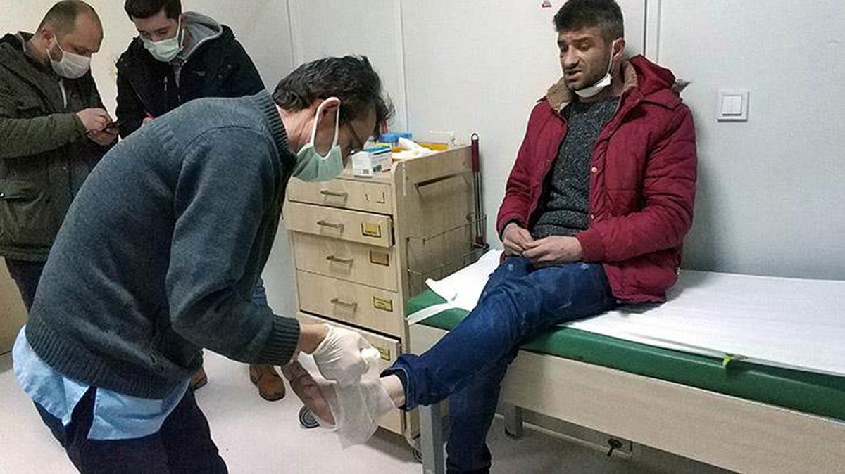 Silahlı saldırıya uğramamış da sinek ısırmış gibi davranan adamın rahat tavırları pes dedirtti