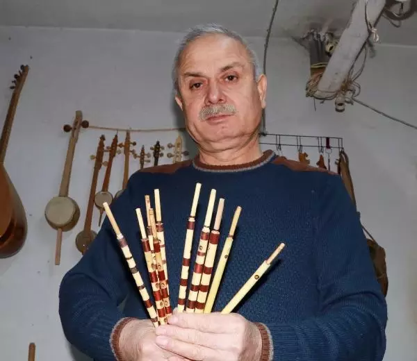 Su kamışı 5 dakikada sipsi oluyor Su kamışı 5 dakikada sipsi oluyor