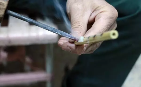 Su kamışı 5 dakikada sipsi oluyor Su kamışı 5 dakikada sipsi oluyor