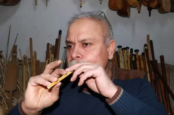 Su kamışı 5 dakikada sipsi oluyor Su kamışı 5 dakikada sipsi oluyor