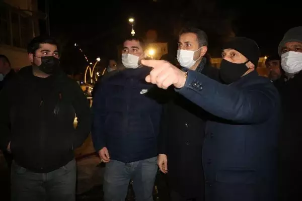 Tokat'ta kuruyemiş dükkanında çıkan yangın, 6 iş yerine daha sıçradı Tokat'ta kuruyemiş dükkanında çıkan yangın, 6 iş yerine daha sıçradı