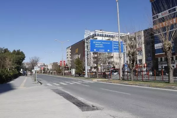Vaka sayısının en çok düştüğü 5 il arasındaki Mardin'de kısıtlama sessizliği Vaka sayısının en çok düştüğü 5 il arasındaki Mardin'de kısıtlama sessizliği