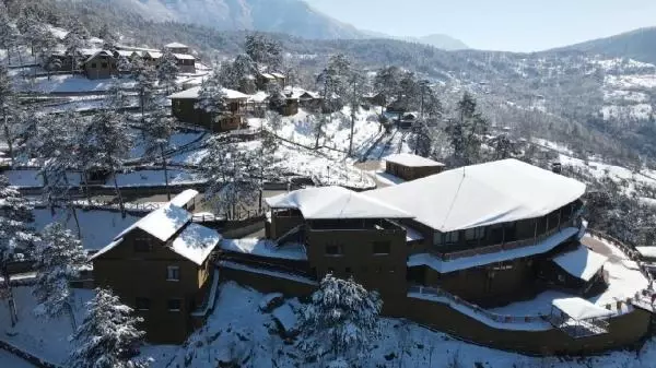 Yenice ormanlarında kar manzarası Yenice ormanlarında kar manzarası