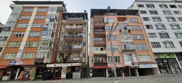 17 Ağustos depreminde ağır hasar gören 26 bina yıkılacak 17 Ağustos depreminde ağır hasar gören 26 bina yıkılacak