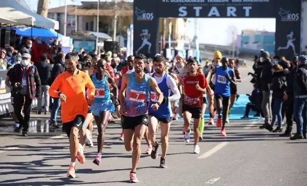 2021 Türkiye Maraton Şampiyonası ve 41. Uluslararası Trabzon Yarı Maratonu koşuldu 2021 Türkiye Maraton Şampiyonası ve 41. Uluslararası Trabzon Yarı Maratonu koşuldu