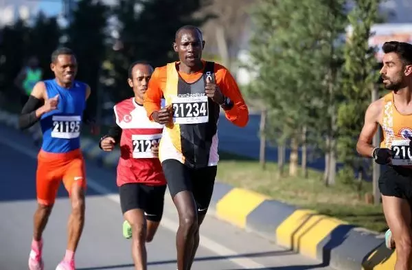 2021 Türkiye Maraton Şampiyonası ve 41. Uluslararası Trabzon Yarı Maratonu koşuldu 2021 Türkiye Maraton Şampiyonası ve 41. Uluslararası Trabzon Yarı Maratonu koşuldu
