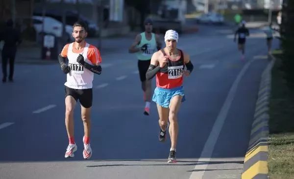 2021 Türkiye Maraton Şampiyonası ve 41. Uluslararası Trabzon Yarı Maratonu koşuldu 2021 Türkiye Maraton Şampiyonası ve 41. Uluslararası Trabzon Yarı Maratonu koşuldu