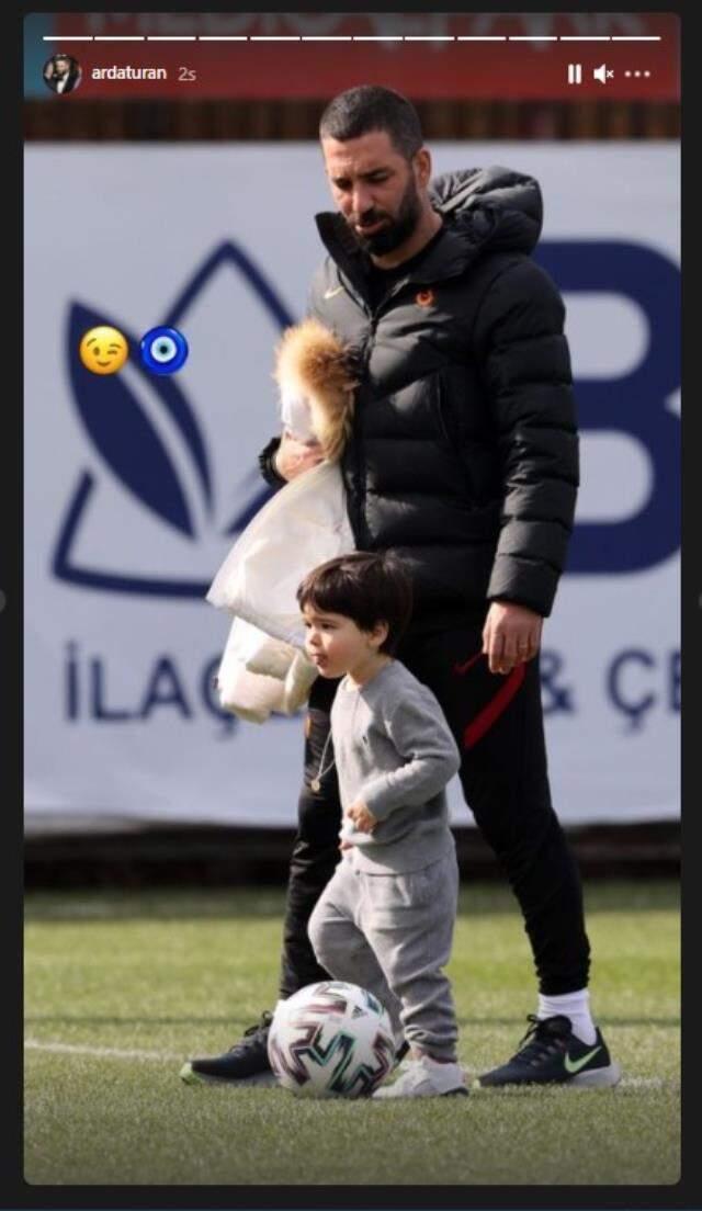 Arda Turan's son, Hamza Arda Turan attended the training with his father