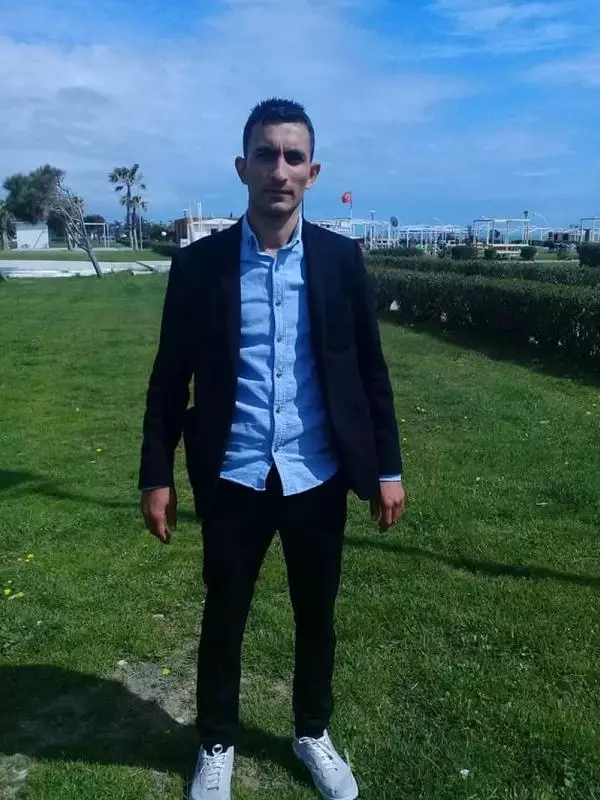 Antalya'da arkadaş grubu arasında çıkan kavgada pompalı tüfekle vurulan genç öldü Antalya'da arkadaş grubu arasında çıkan kavgada pompalı tüfekle vurulan genç öldü