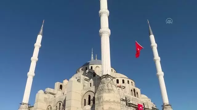 Aynı anda 10 bin kişinin ibadet edebileceği caminin kaba inşaatı tamam Aynı anda 10 bin kişinin ibadet edebileceği caminin kaba inşaatı tamam