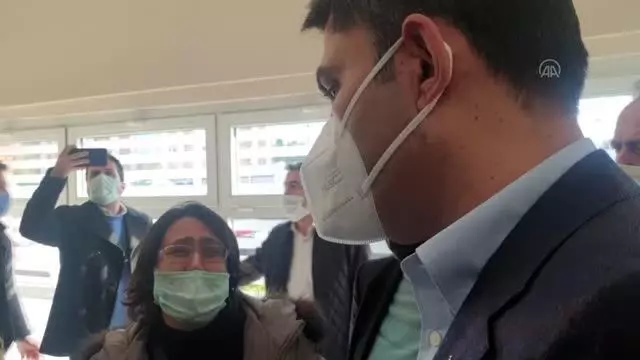 Son dakika haber! Bakan Kurum, Rıza Bey Apartmanı enkazında çocuklarını ve annelerini yitiren aileyle buluştu Son dakika haber! Bakan Kurum, Rıza Bey Apartmanı enkazında çocuklarını ve annelerini yitiren aileyle buluştu