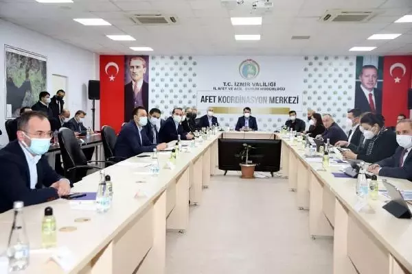Bakan Kurum: Rıza Bey Apartmanı'nın yeri deprem hatıra alanı olacak Bakan Kurum: Rıza Bey Apartmanı'nın yeri deprem hatıra alanı olacak