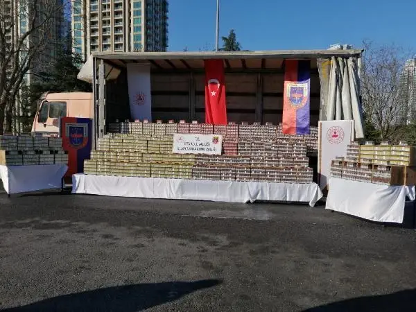 Son dakika haberi: 80 bin paket kaçak puro ele geçirildi Son dakika haberi: 80 bin paket kaçak puro ele geçirildi