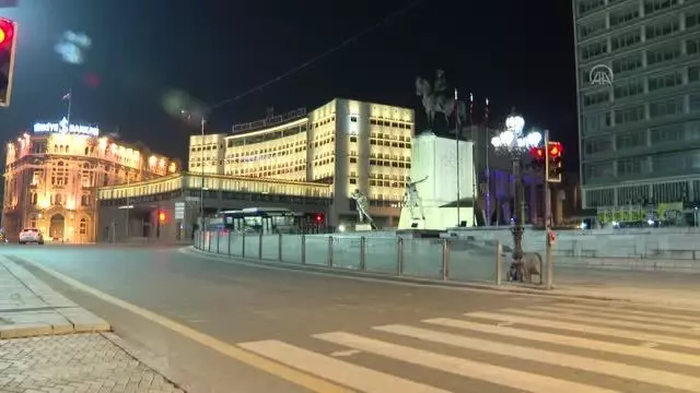 Son dakika haberi... Başkent sokaklarında sessizlik hakim (3) Son dakika haberi... Başkent sokaklarında sessizlik hakim (3)