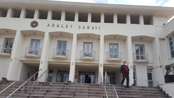 Bodrum'da sahte rapor ve reçeteyle ilaç satışı yapan 5 kişi tutuklandı Bodrum'da sahte rapor ve reçeteyle ilaç satışı yapan 5 kişi tutuklandı