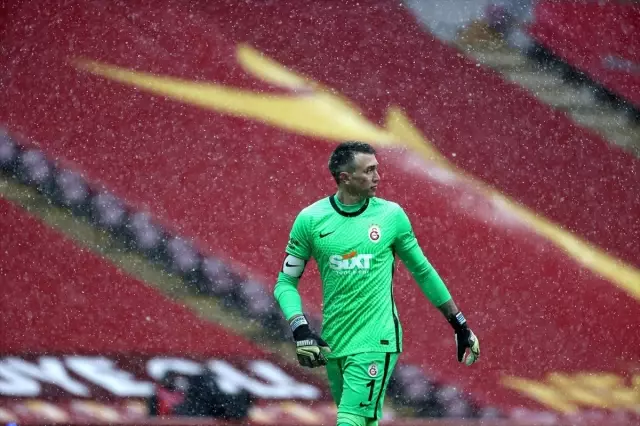Bu sezon 7 maçta forma giyen Muslera, kalesine gelen 30 şutun 27'sini kurtardı Bu sezon 7 maçta forma giyen Muslera, kalesine gelen 30 şutun 27'sini kurtardı