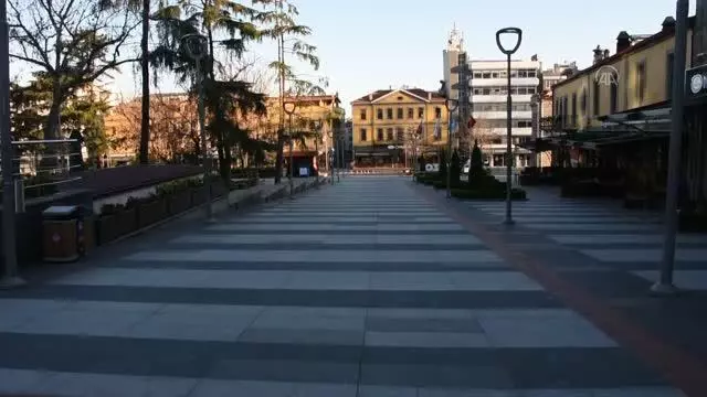 Son dakika... Doğu Marmara ve Batı Karadeniz'deki illerin cadde ve sokaklarında sessizlik hakim Son dakika... Doğu Marmara ve Batı Karadeniz'deki illerin cadde ve sokaklarında sessizlik hakim