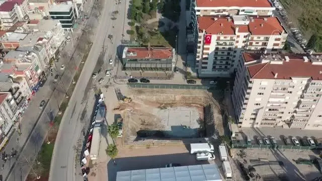 (DRONE) Rıza Bey Apartmanı'nın yerinde yeşil alan düzenlemesi yapılacak (DRONE) Rıza Bey Apartmanı'nın yerinde yeşil alan düzenlemesi yapılacak