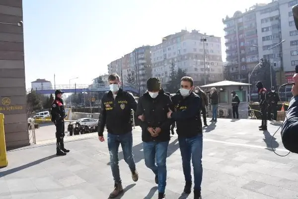 Eskişehir'deki aile katliamında katil zanlısı eski ortak çıktı Eskişehir'deki aile katliamında katil zanlısı eski ortak çıktı