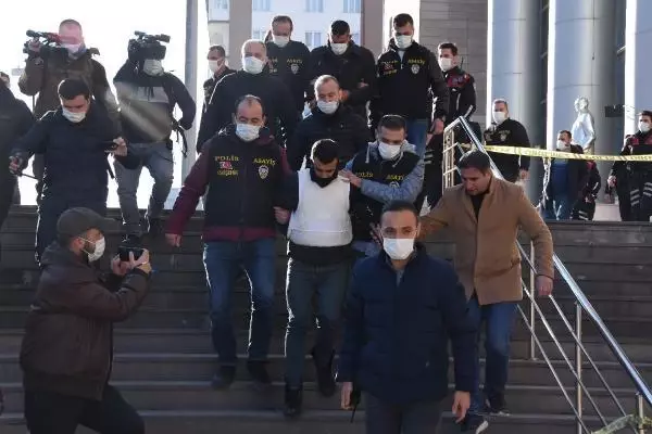 Eskişehir'deki aile katliamında katil zanlısı eski ortak çıktı (3) Eskişehir'deki aile katliamında katil zanlısı eski ortak çıktı (3)