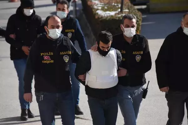 Eskişehir'deki aile katliamında katil zanlısı eski ortak çıktı Eskişehir'deki aile katliamında katil zanlısı eski ortak çıktı
