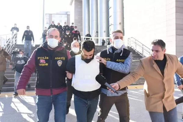 Eskişehir'deki aile katliamında katil zanlısı eski ortak çıktı (3) Eskişehir'deki aile katliamında katil zanlısı eski ortak çıktı (3)